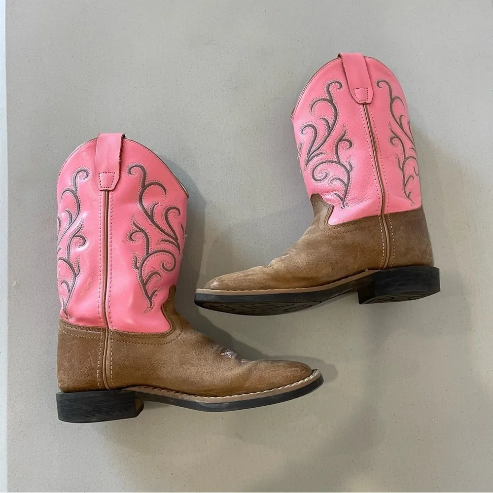 Old West girls western boots leather brown and pink rodeo western cowgirl